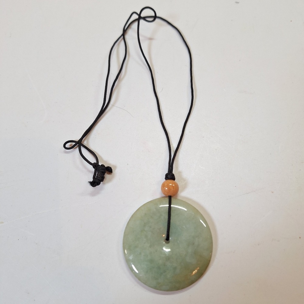 Green Jade Style Donut Pendant Necklace Boho Asian Feng Shui 16in Drop Adjustabl